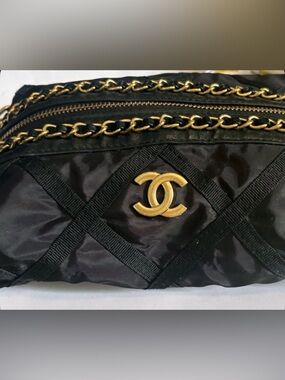 Black and Gold Chain Women's Bag make travel Tolietry bag Chanel